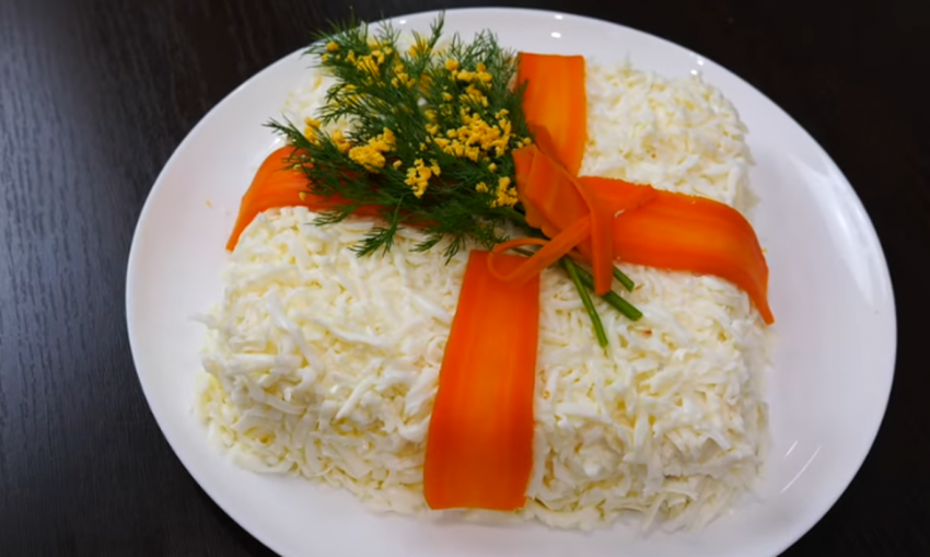 Мимоза со скумбрией