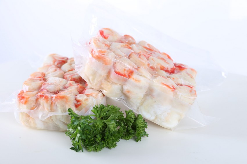 Салатное мясо Камчатского краба