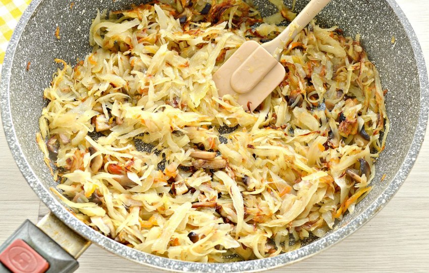 Начинка для пирожков с капустой очень вкусная на сковороде