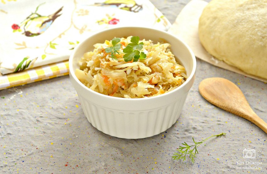 Пирожки с капустой и яйцом