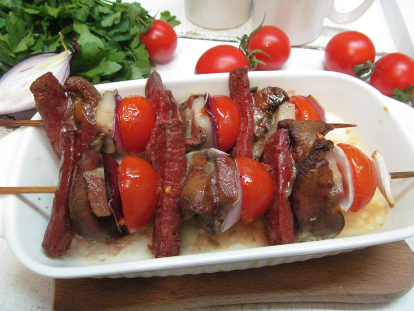 Шашлык с помидорами черри