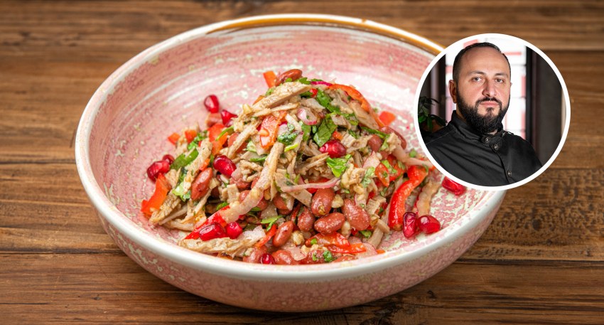 Салат с яичными блинчиками,курицей и грецкими орехами