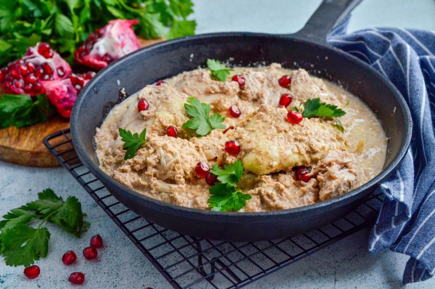 Сациви из курицы с грецкими орехами