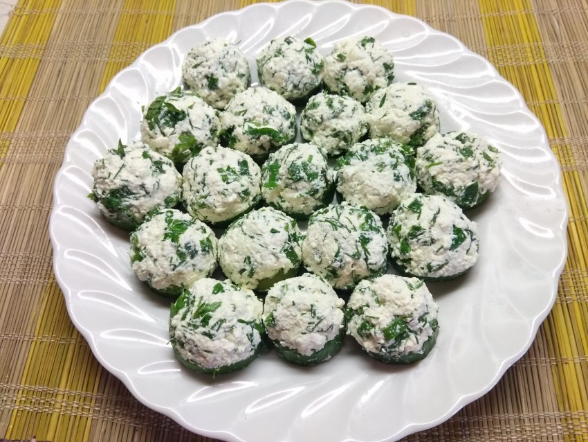 Хлебцы с творогом и зеленью
