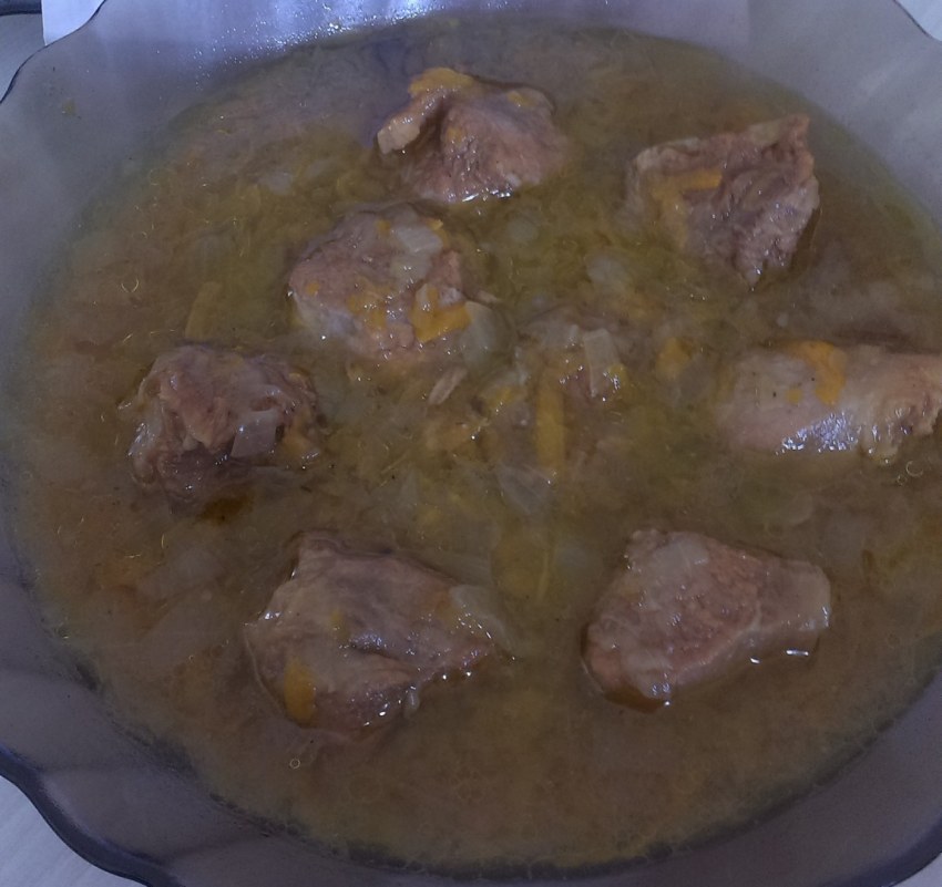Жареная свинина с овощами