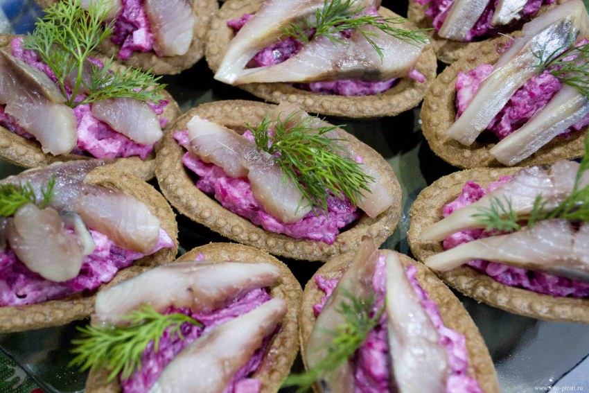 Канапешки с сельдью