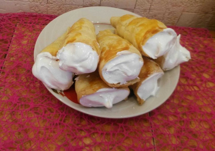 Заварные трубочки с белковым кремом
