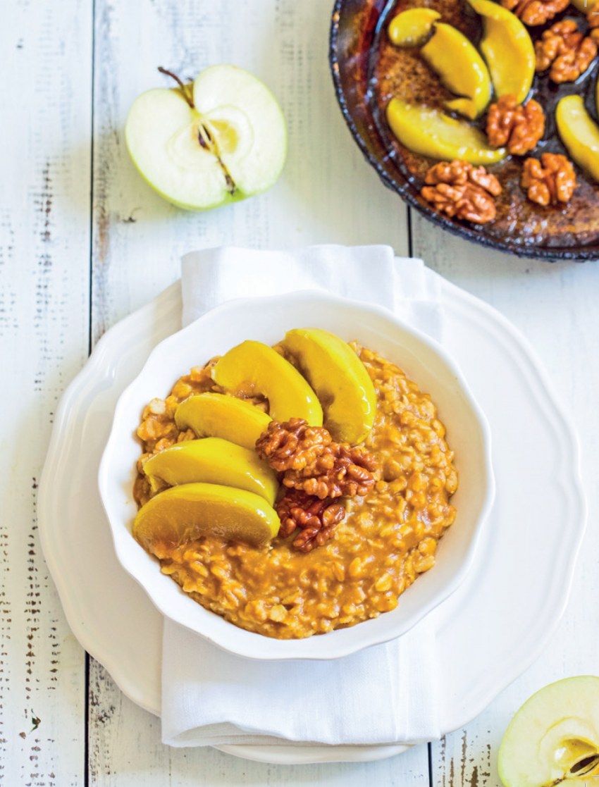 Овсянка с карамельными яблоками