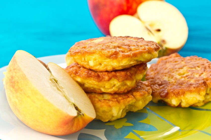 Блины с яблоком и корицей панкейки