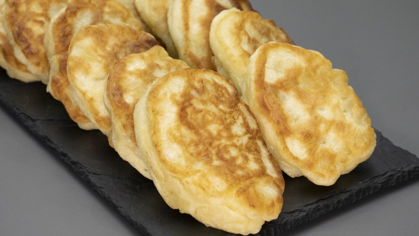 Пышные оладьи с яблоками