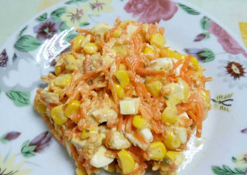 Салат "Венеция" с корейской морковью и копченой колбасой
