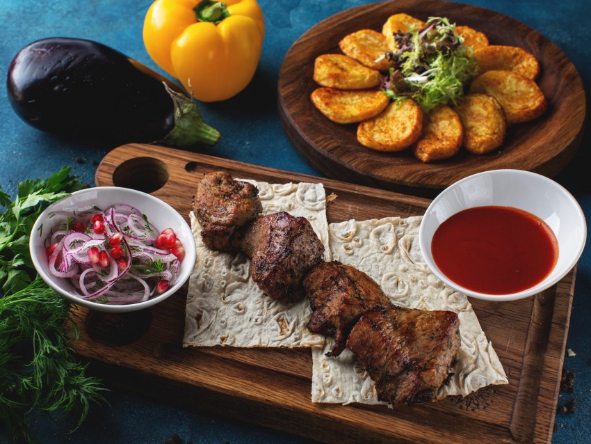 Ассортимент кавказской кухни
