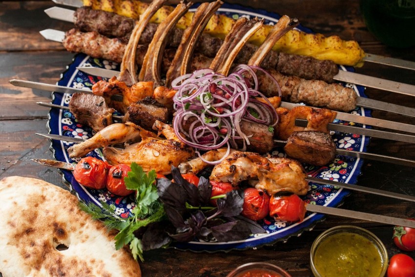 Кавказская кухня шашлык