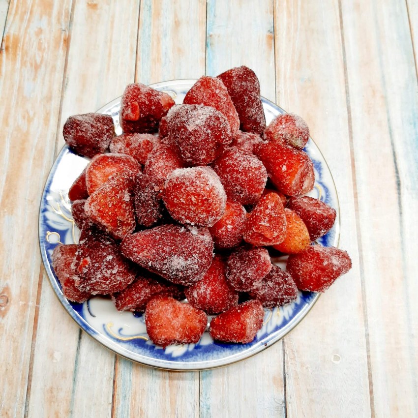 Блюда с замороженной клубникой