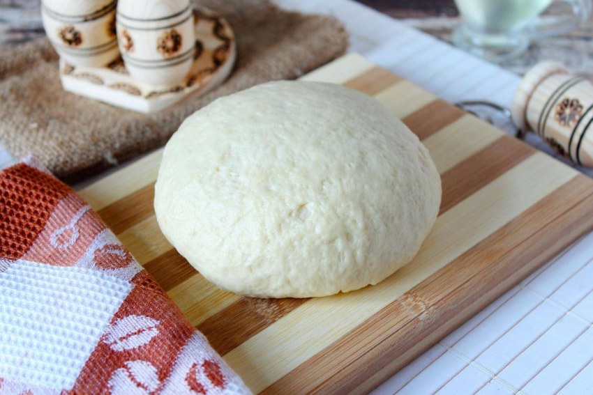 Сдобные булочки с посыпкой