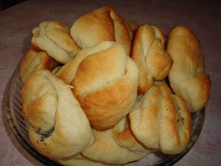 Рогалики с повидлом и с маком