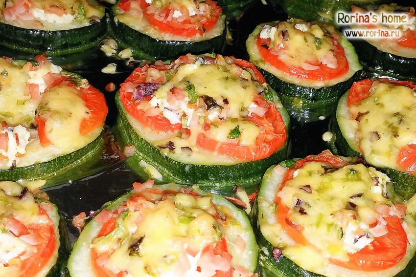Кабачки с помидорами и чесноком в духовке