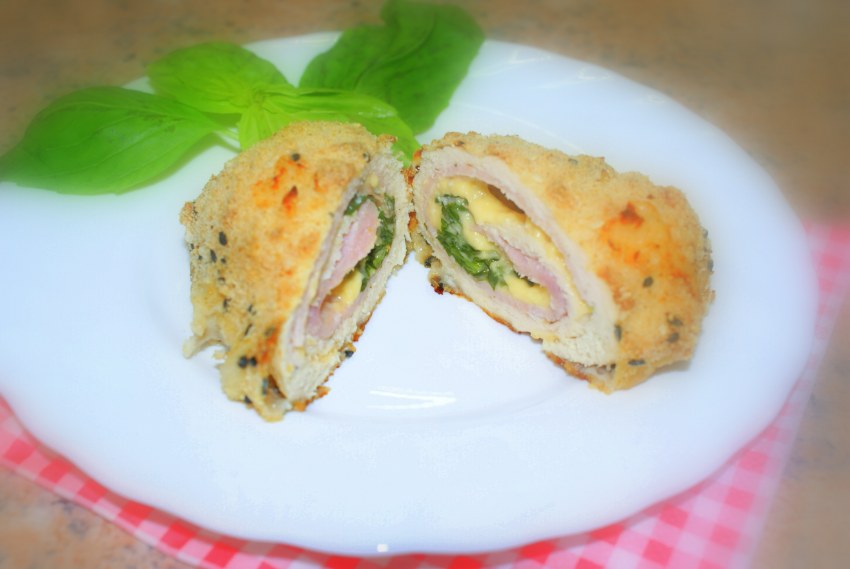 Куриное филе с ветчиной и сыром