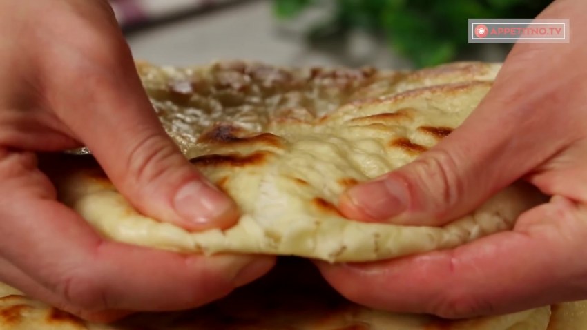 Жареные лепешки с вареньем