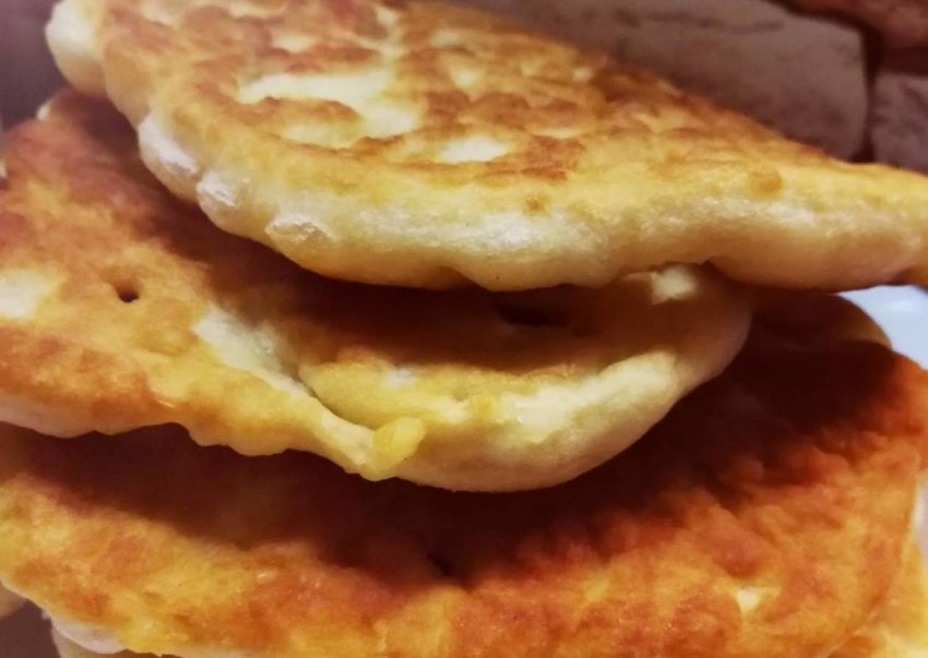 Ленивые хачапури (сырные лепёшки на сковороде)