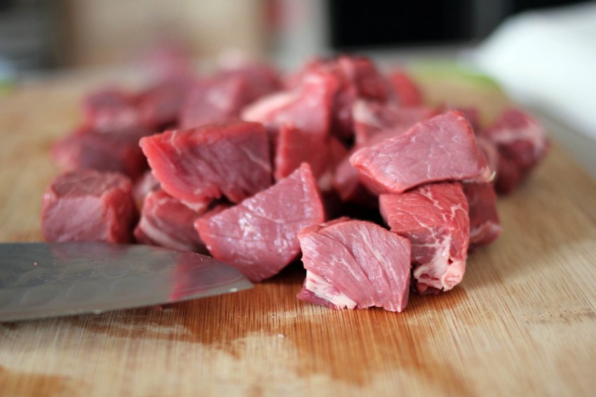Говядина нарезанная кусочками