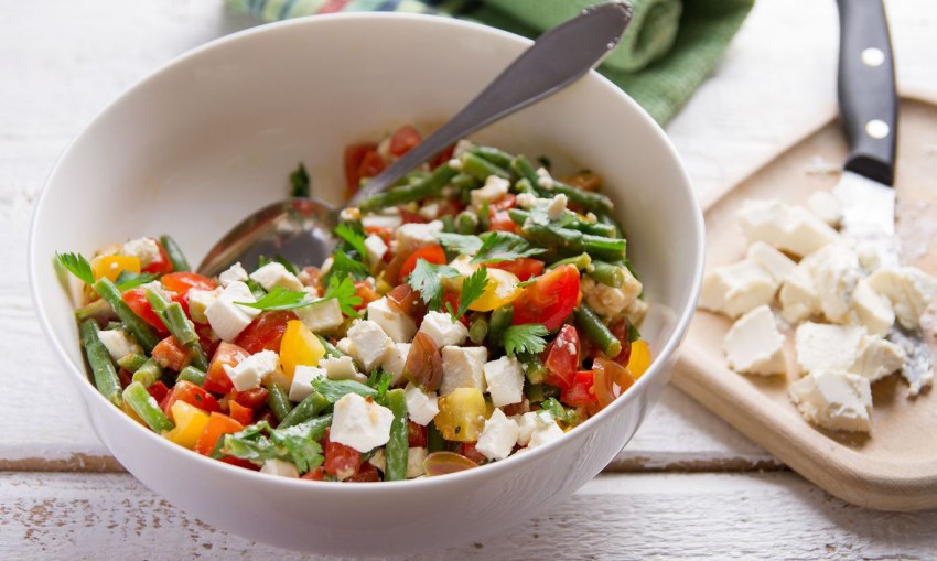 Салат с фасолью, кукурузой и болгарским перцем