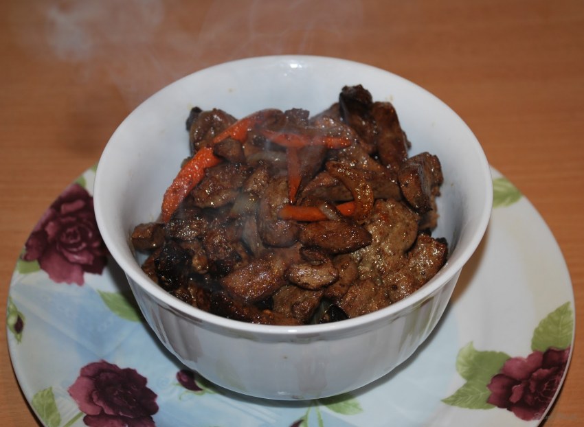Куриная печенка с грибами