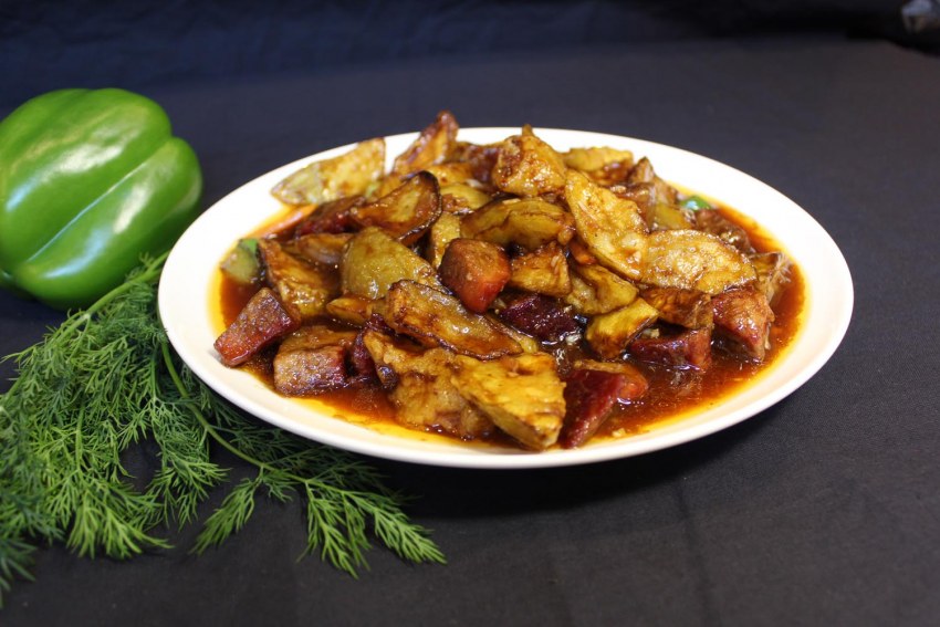 Говяжье сердце тушеное с овощами