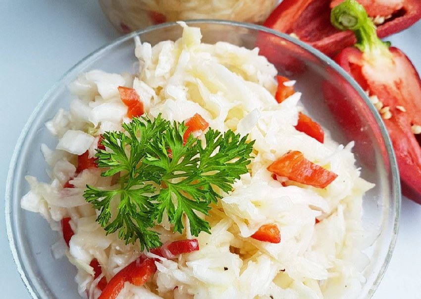 Салат с белокочанной капустой