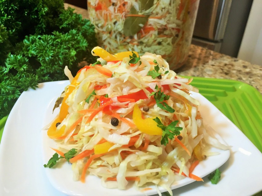 Салат осенний с капустой