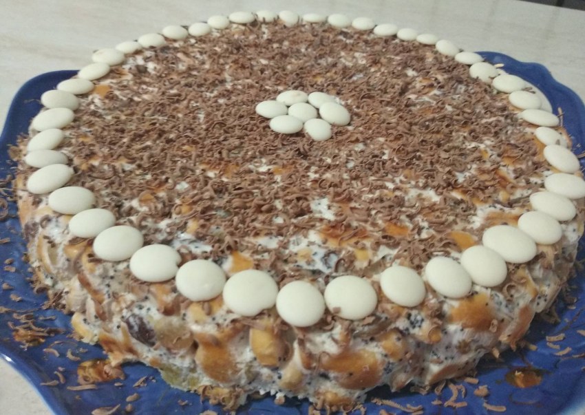 Торт из крекера рыбки с киви без выпечки