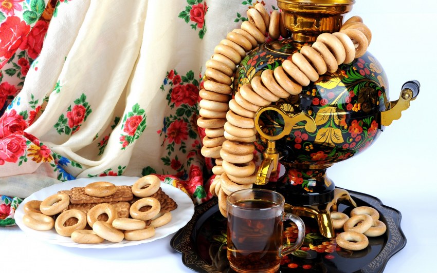 Чайные посиделки (самовар, баранки)