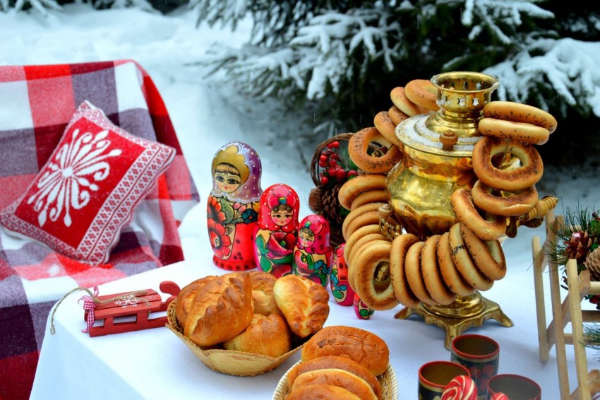 Самовар с сушками