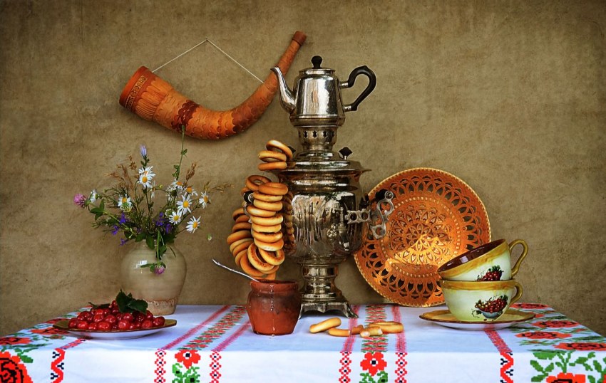 Самовар с бубликами