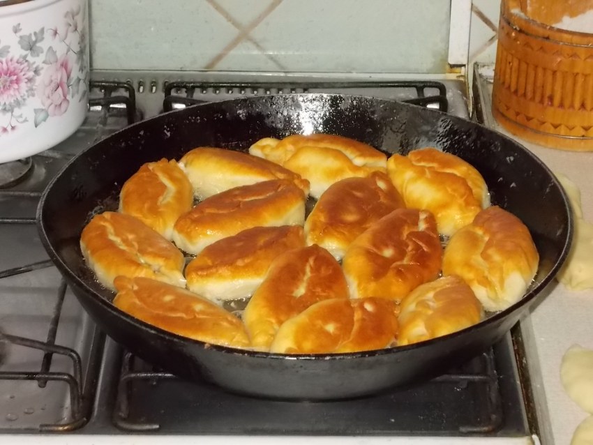 Мясные пирожки