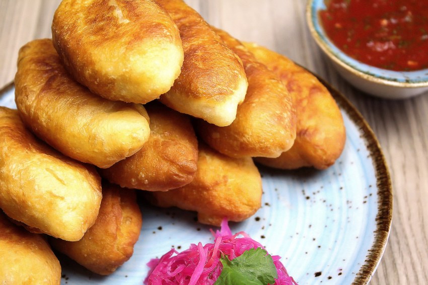 Пирожки с картошкой на сковороде