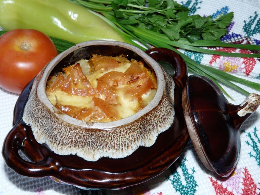 Свинина в горшочке с картофелем