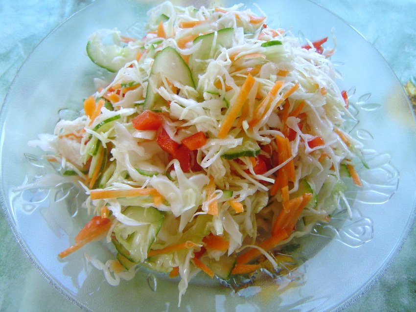 Витаминный (капуста, перец, огурец, морковь) 100г - 35р