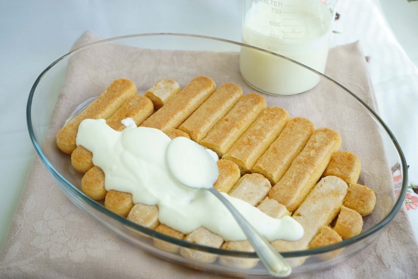 Торт из савоярди и маскарпоне с фруктами