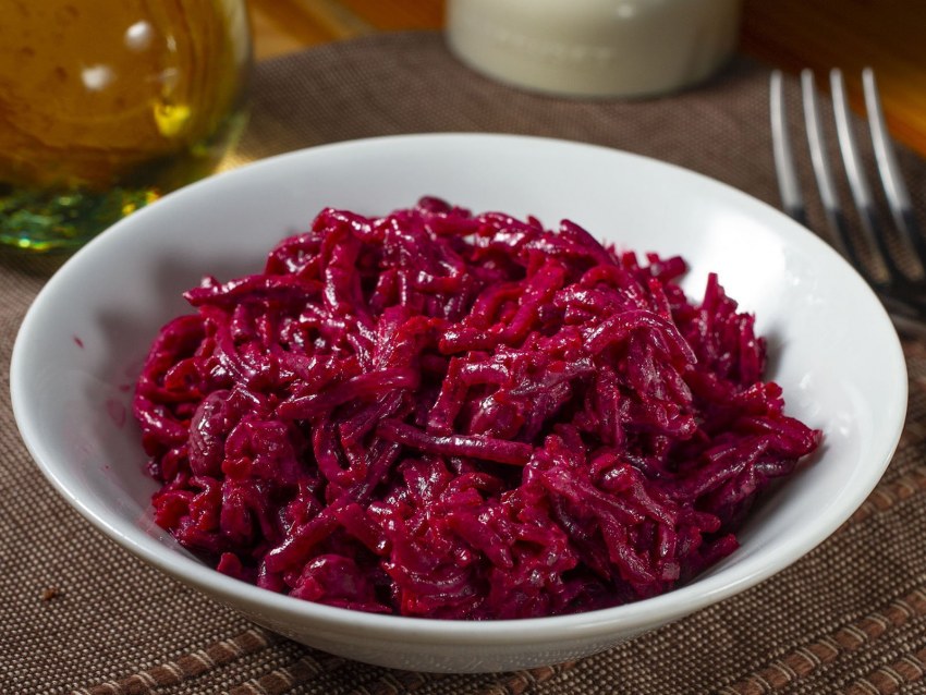 Салат с жареными кальмарами
