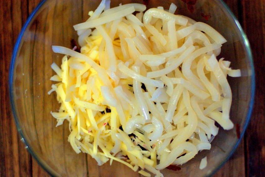 Салат со свеклой и ананасом