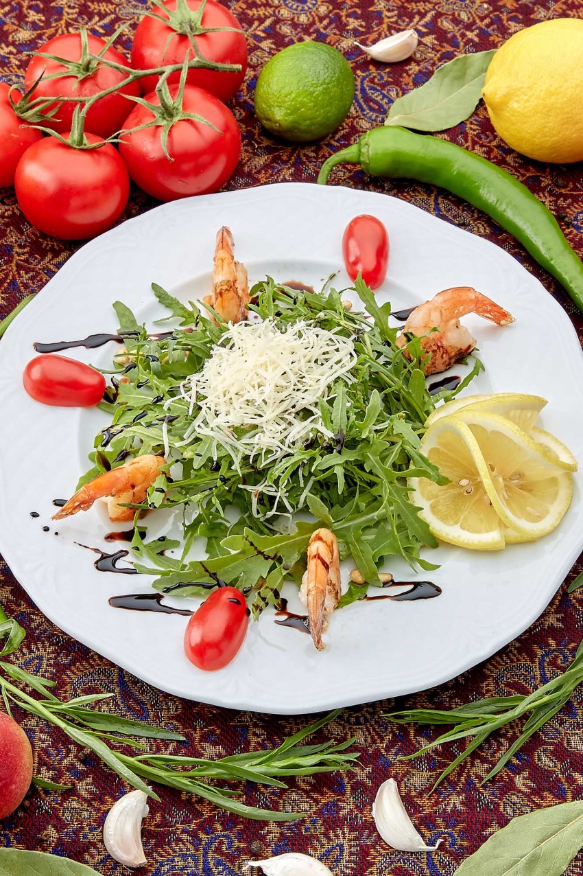 Ютуб Люда ИЗИ Кук салат с моцареллой и руколой