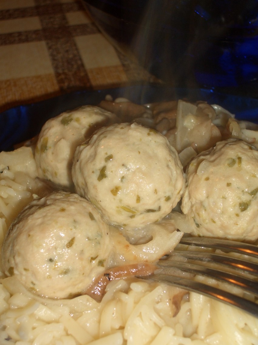 Мясные фрикадельки с подливкой