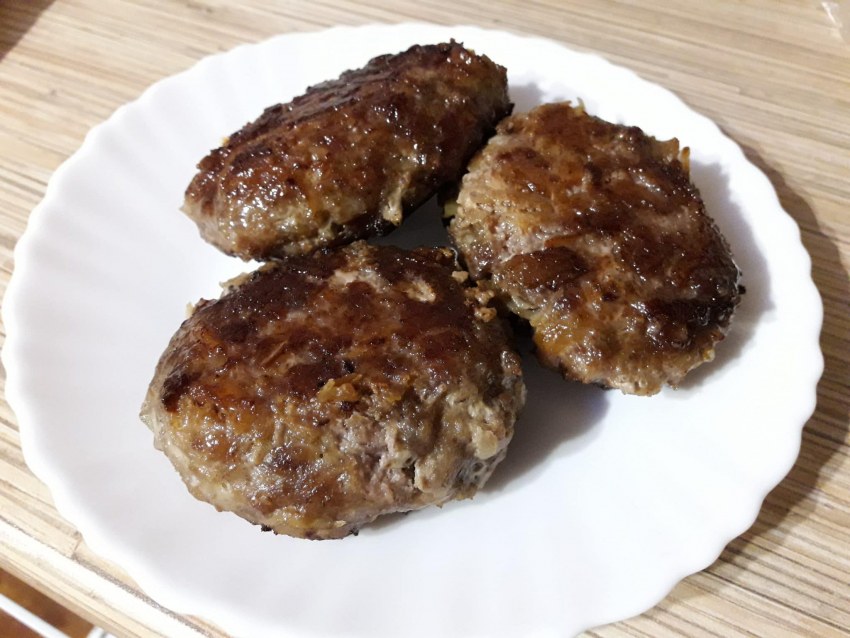 Куриные полуфабрикатные котлеты