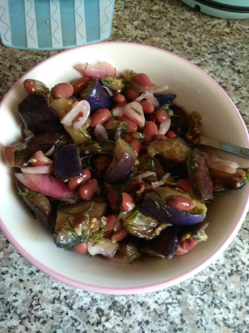 Баклажаны с мясом и фасолью