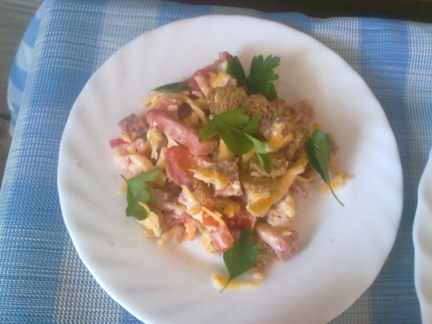 Салат с курицей и кукурузой