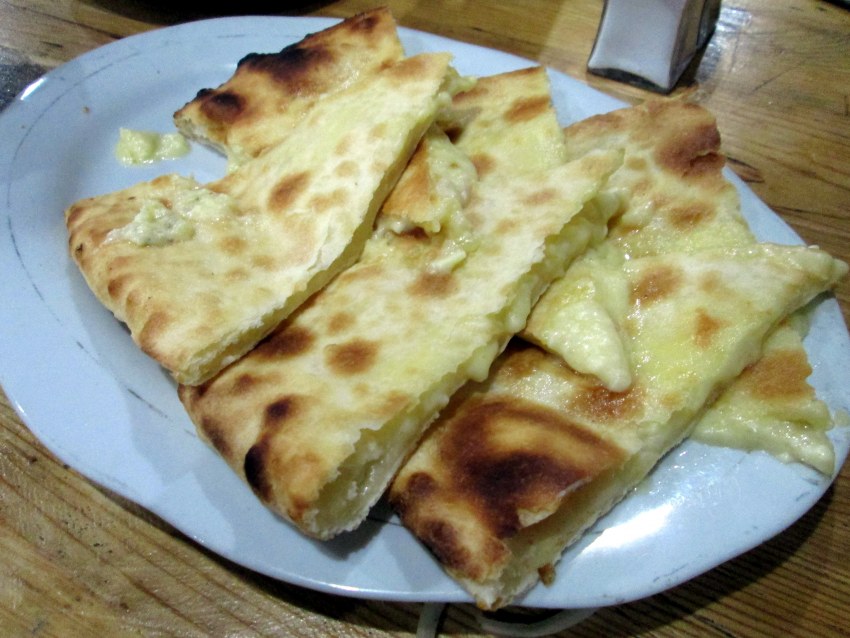 Хачапури из лаваша с сыром на сковороде