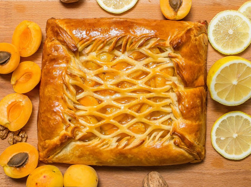 Слойка с мясным фаршем