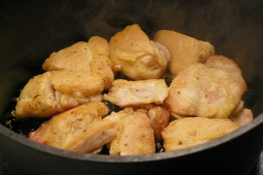 Куриные бедра в казане