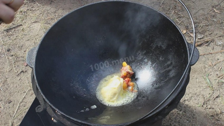 Куриные бедрышки с гречкой